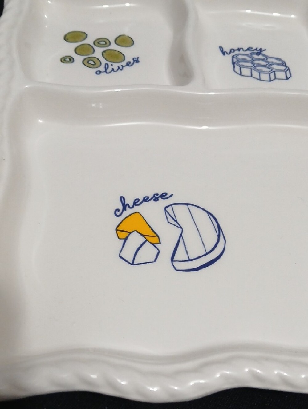 Dolce Vita Cream Ceramic Sectioned Appetizer Platter with Food Illustrations NWT - Picture 3 of 9